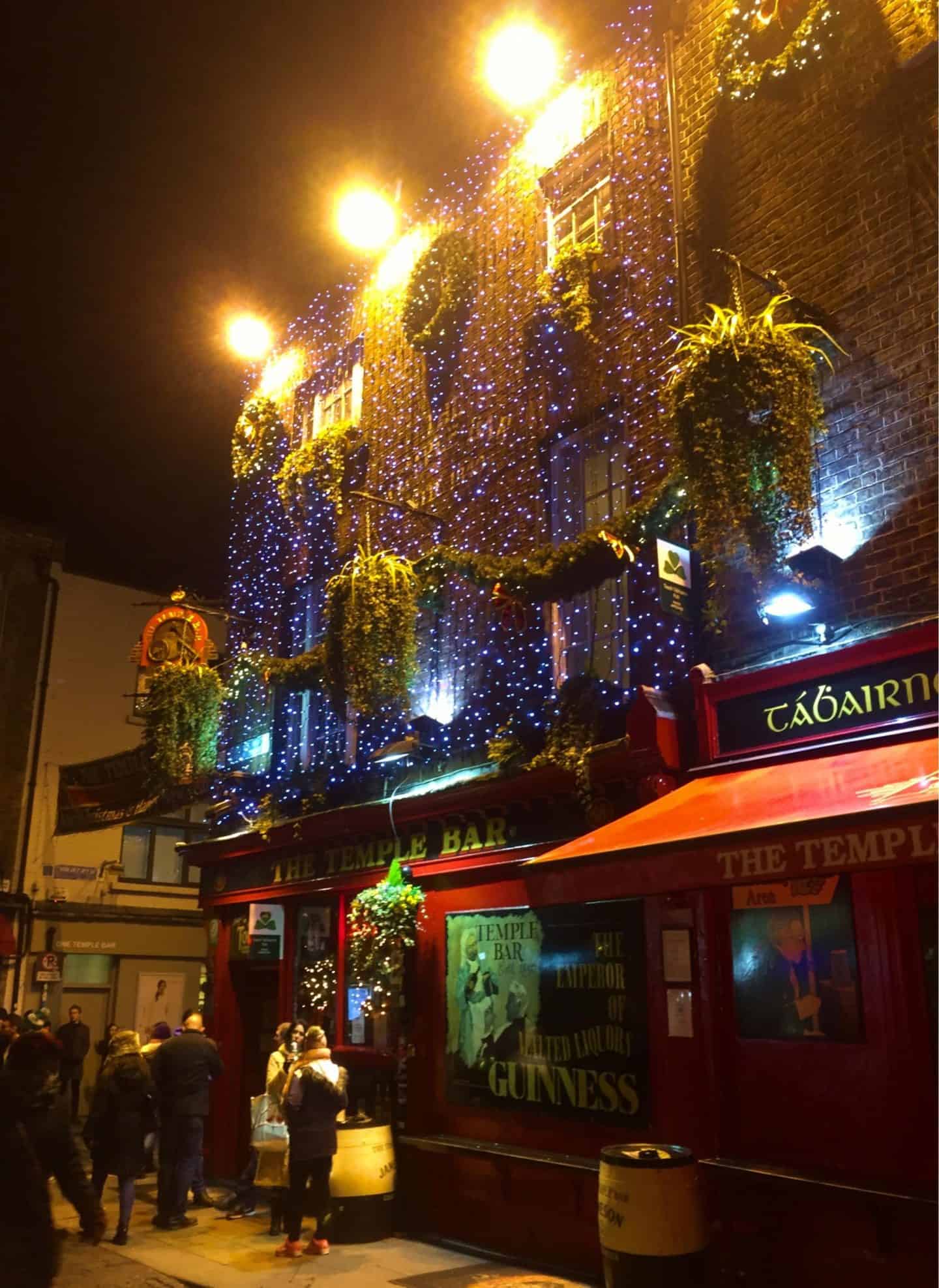 The Temple Bar Best Irish Pub in Dublin best pubs in Dublin for live music, The Temple Bar