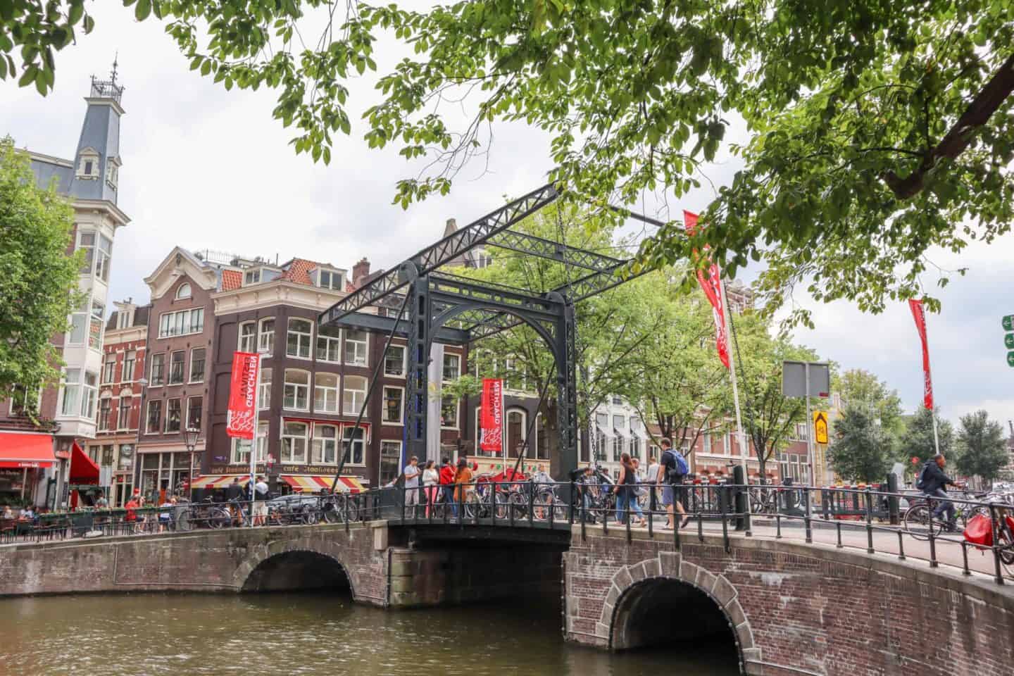 Amsterdam lifting canal - Amsterdam Central to Rijksmuseum, Amsterdam lifting bridge