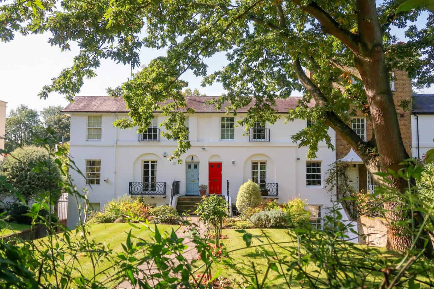 Hampstead Houses - The Wandering Quinn Travel Blog