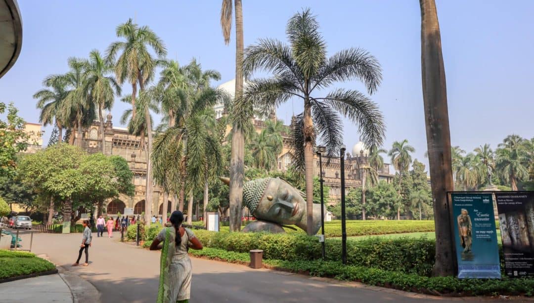 The Wandering Quinn Travel Blog Colaba things to do