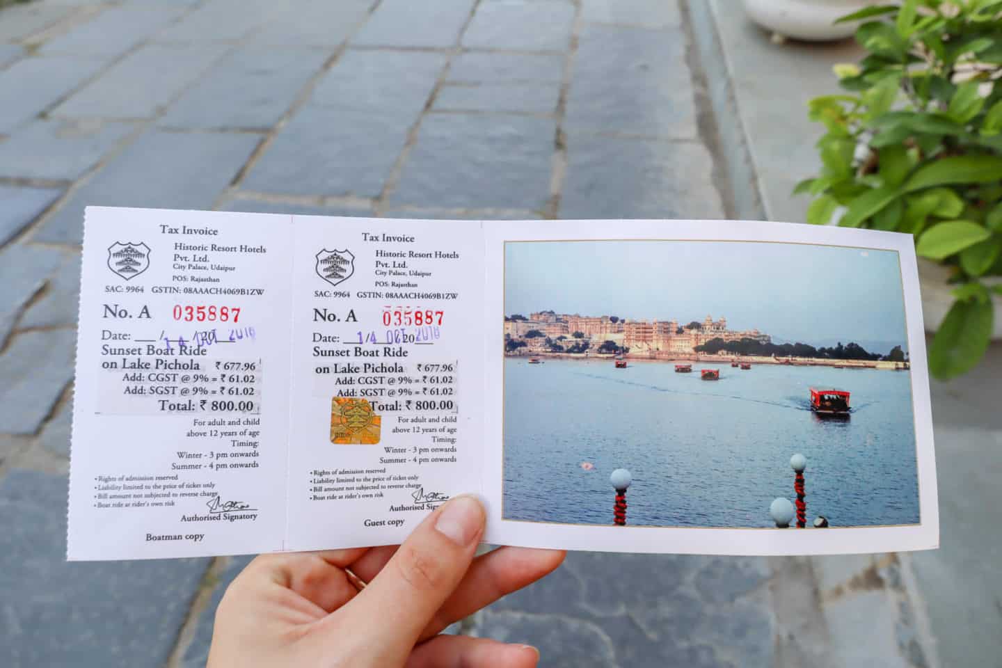 Lake Pichola Boat Trip - The Wandering Quinn Travel Blog