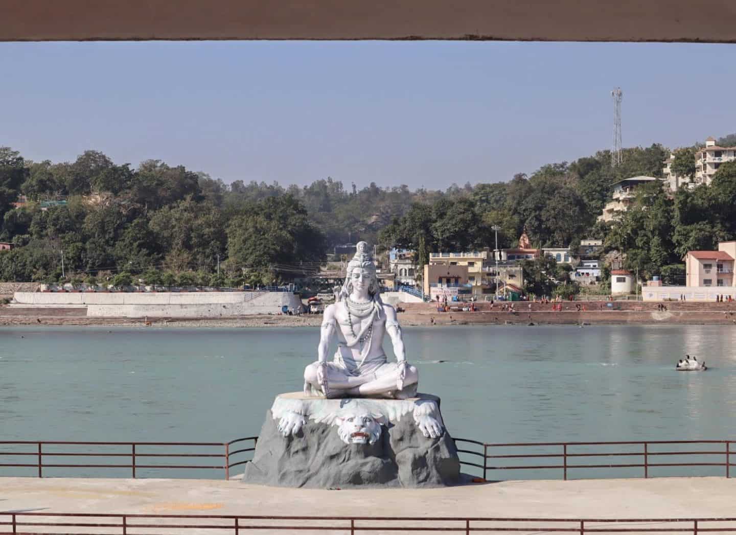 Shiva Temple Rishikesh - The Wandering Quinn Travel Blog