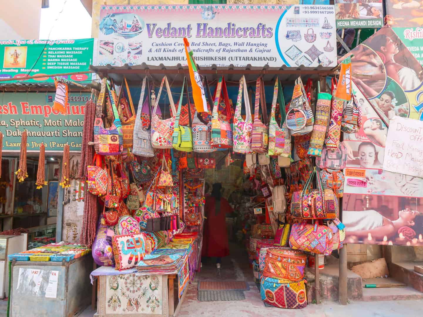 Shopping in Rishikesh - The Wandering Quinn Travel Blog