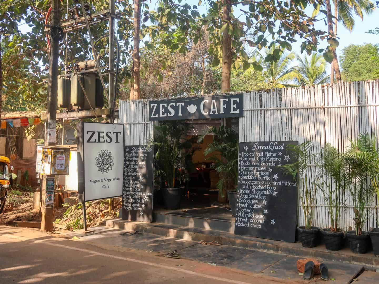 Palolem Beach for Backpackers - Palolem Beach Zest cafe outside | Palolem Beach Guide