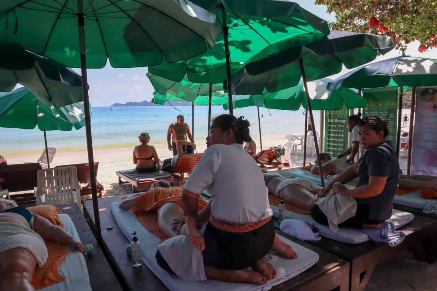 koh samui massage on beach - visiting koh samui on a budget massage on beach