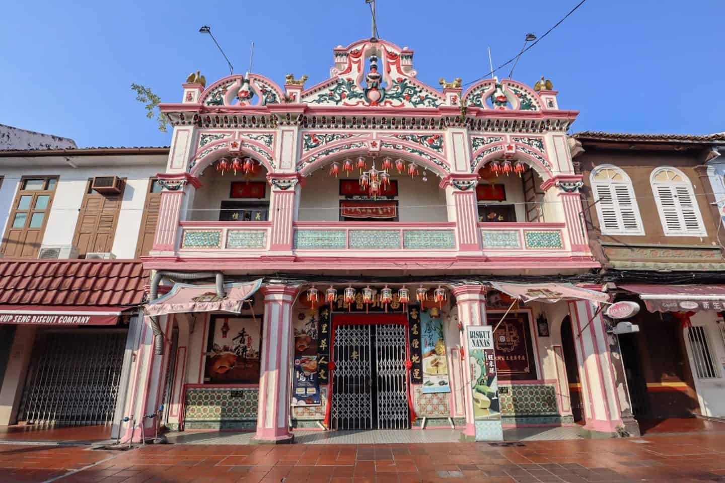 Melaka Buildings - things to do in Melaka Malaysia, jonker walk shop