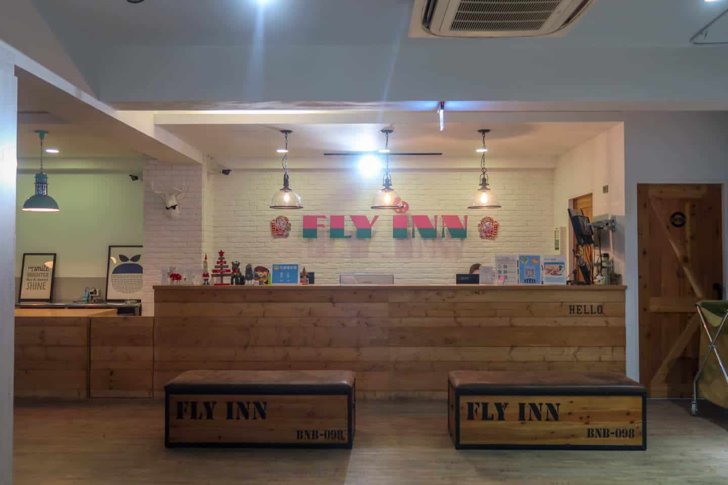 flyinn hostel Kaohsiung taiwan - Flying Hostel Kaohsiung reception