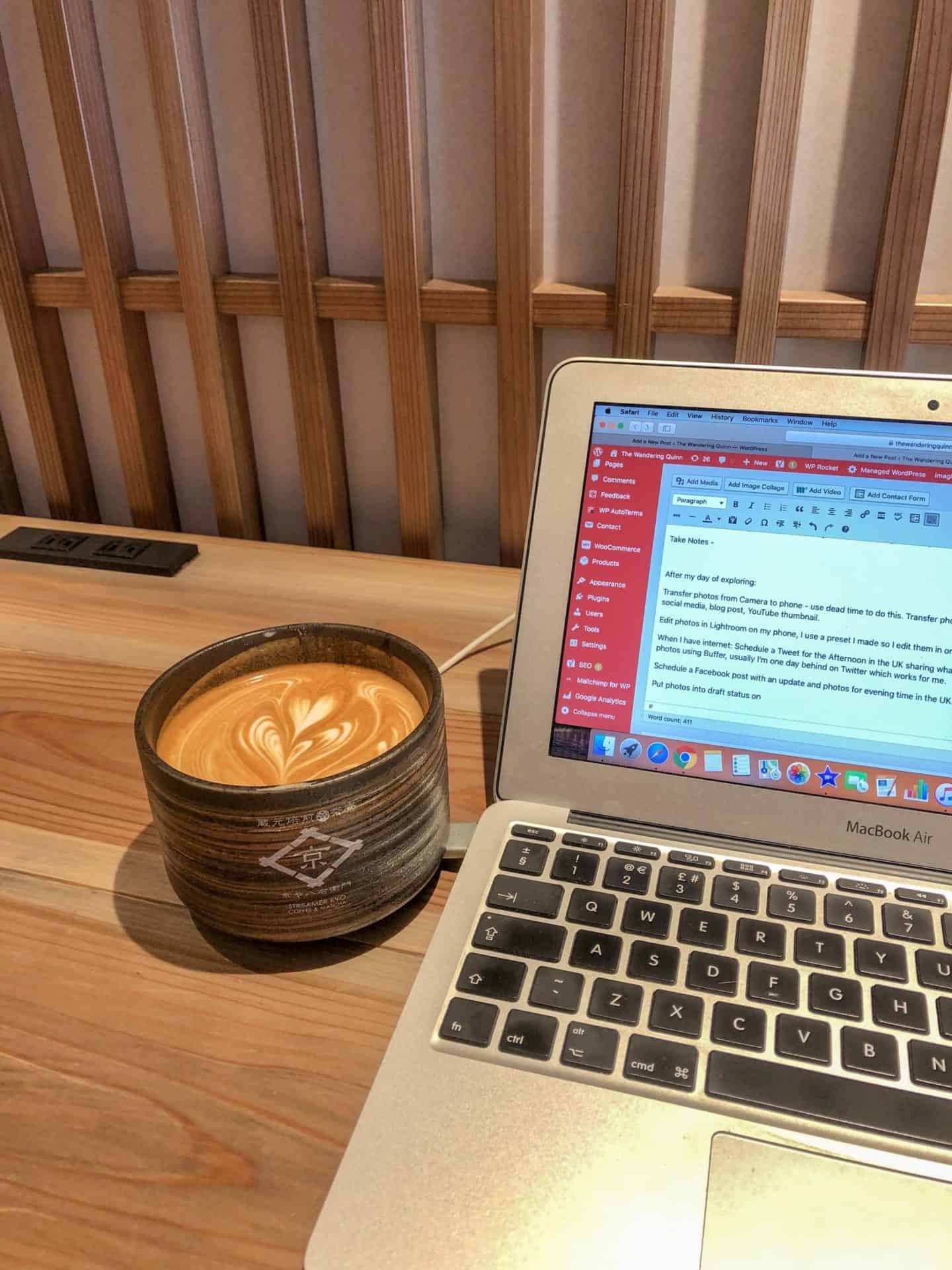 how to be productive on your blog when travelling - balance of travelling and blogging