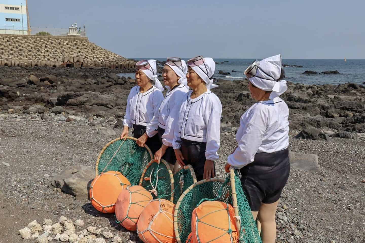 juju island women divers - Jeju Island without car