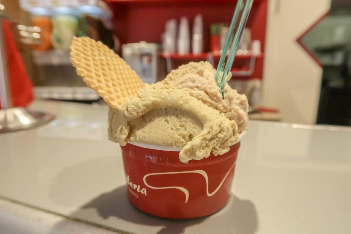 cheap ice cream in italy - backpacking Italy on a budget, cheap ice cream in italy
