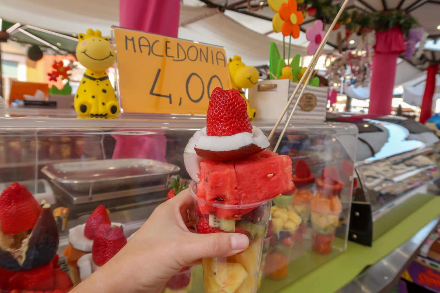 cheap fruit in verona - backpacking Italy on a budget, cheap fruit in verona