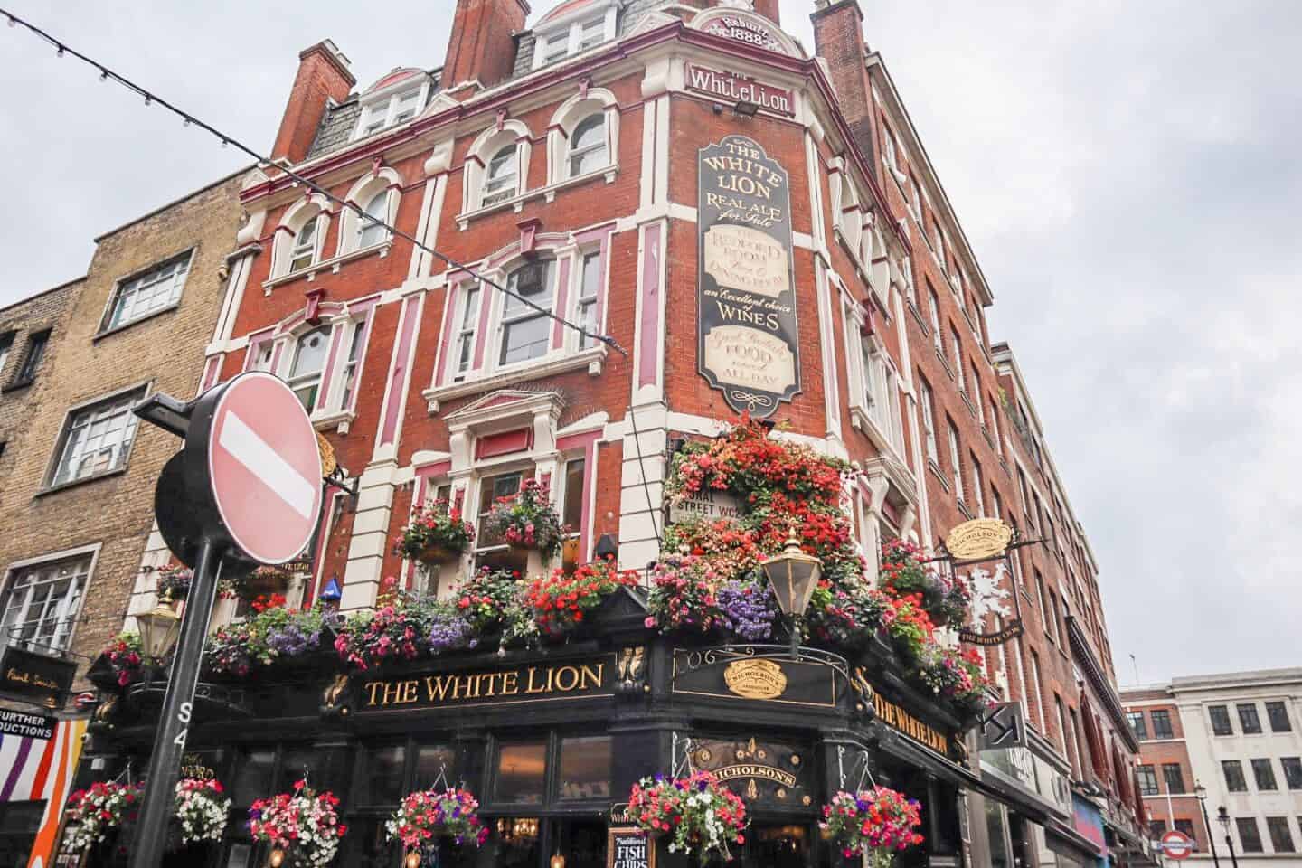 Covent Garden Pub - pub with flowers outside | covent garden london guide