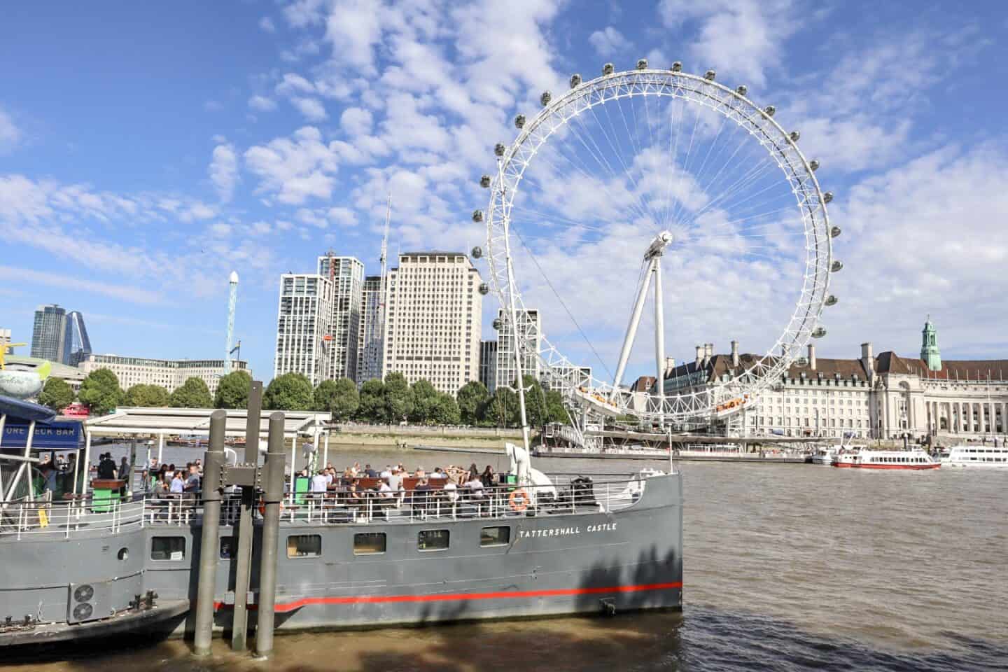 Tattershall Castle Pub on River Thames - Tower Bridge to London Eye