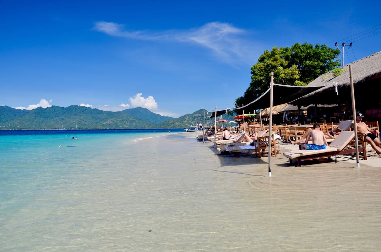 Gilli Islands - Gilli Islands Sunshine | best places to travel in Asia in July and August