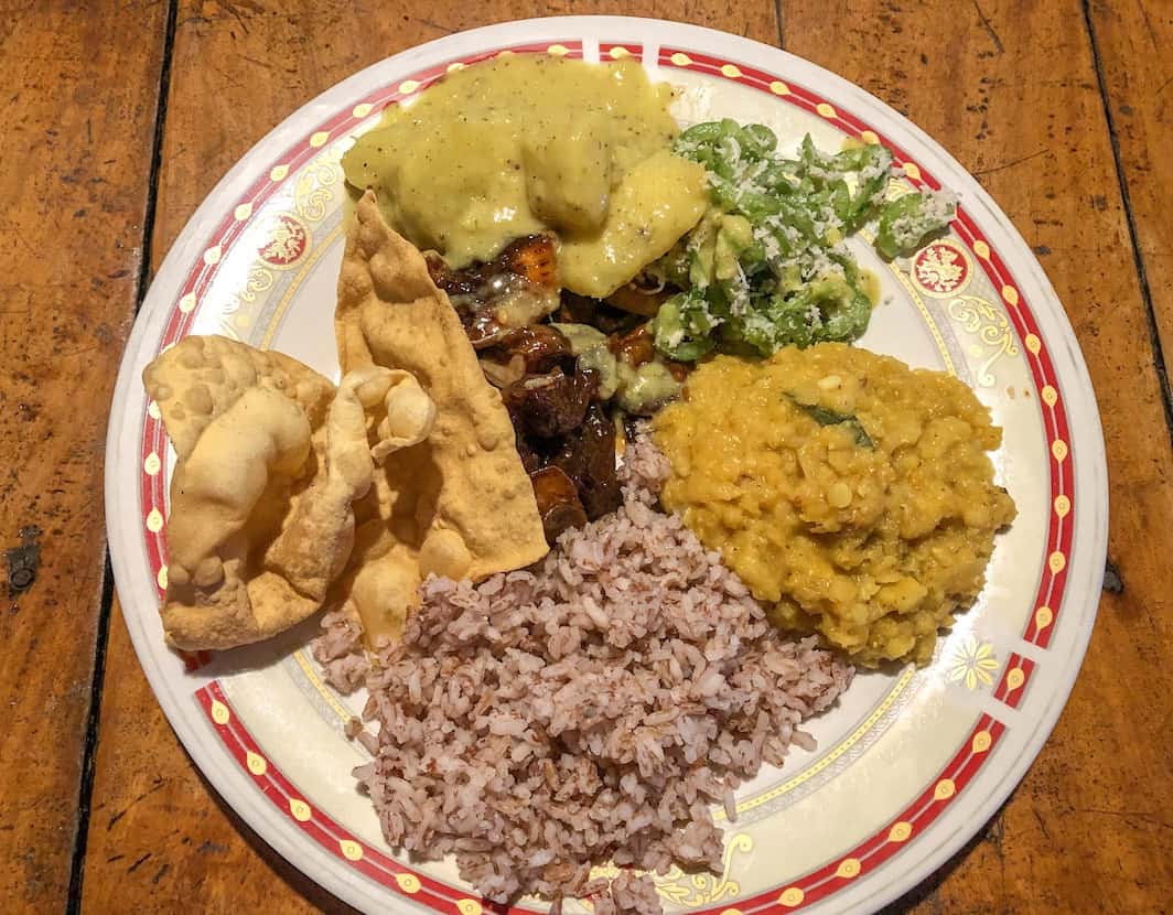 vegetarian buffet food at mama's restaurant arugam bay - Cost of Travel in Sri Lanka, vegetarian buffet food at mama's restaurant arugam bay