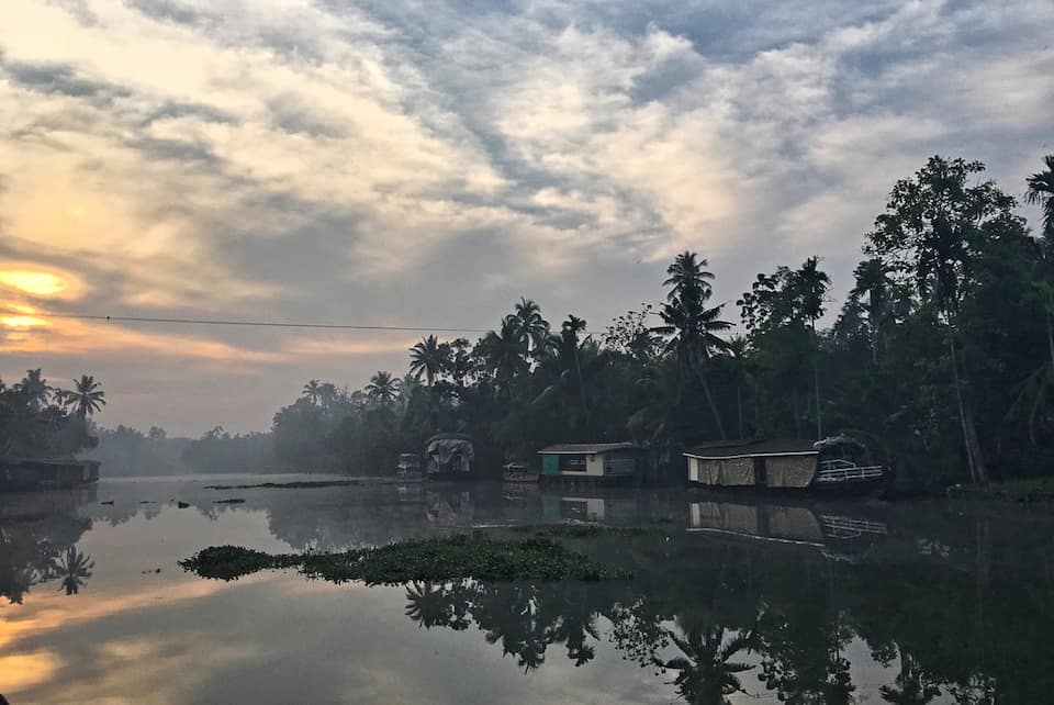 Kerala backwaters - Kerala Backwaters sunrise lake weather | best places to travel in Asia in July and August