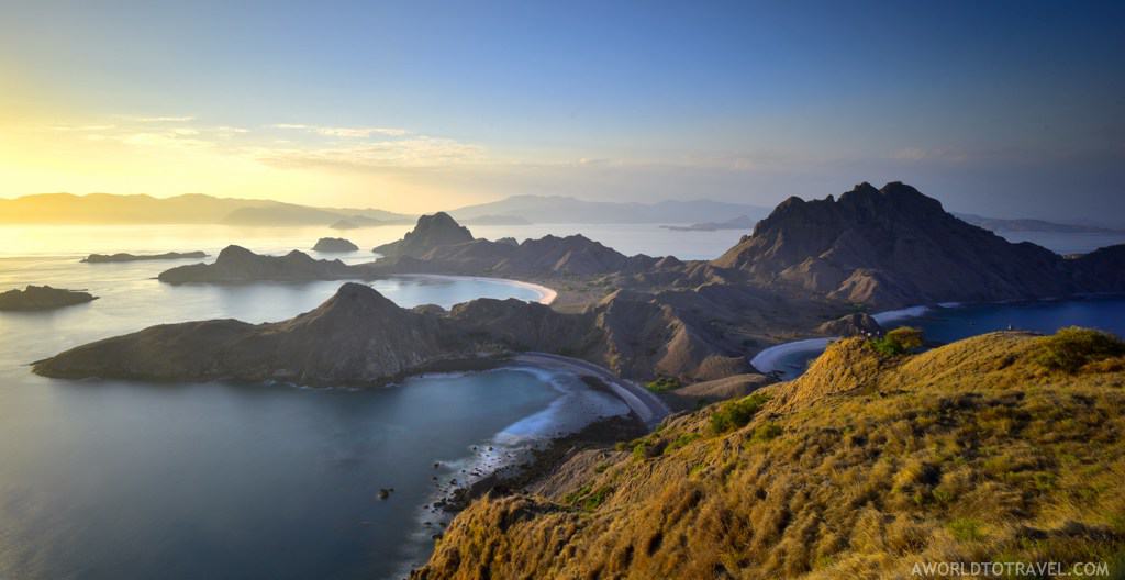 Pulau Padar Komodo Indonesia aworldtotravel - Komodo Flores Sunrise Mountain Weather | best places to travel in Asia in July and August