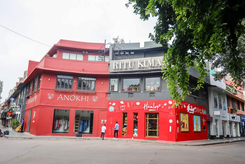 Shops in Khan Market Delhi - Delhi travel tips, hamlets store in Khan Market