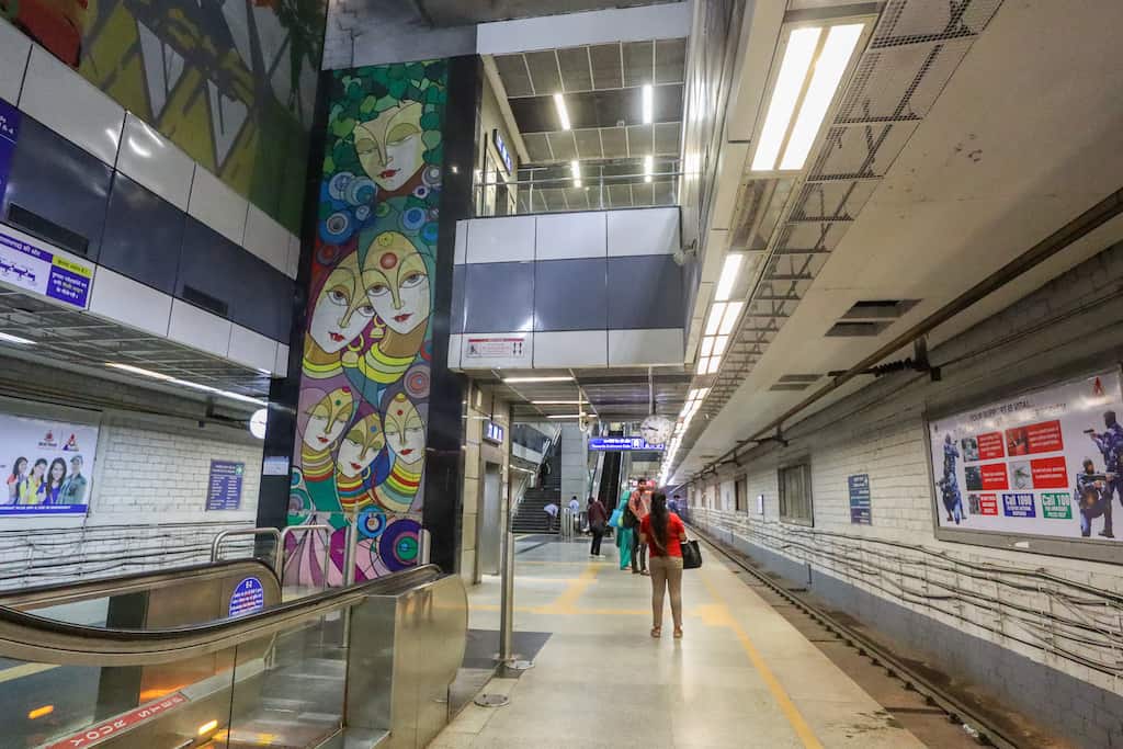 Delhi Metro Station - Delhi travel tips, inside the Delhi metro on a station