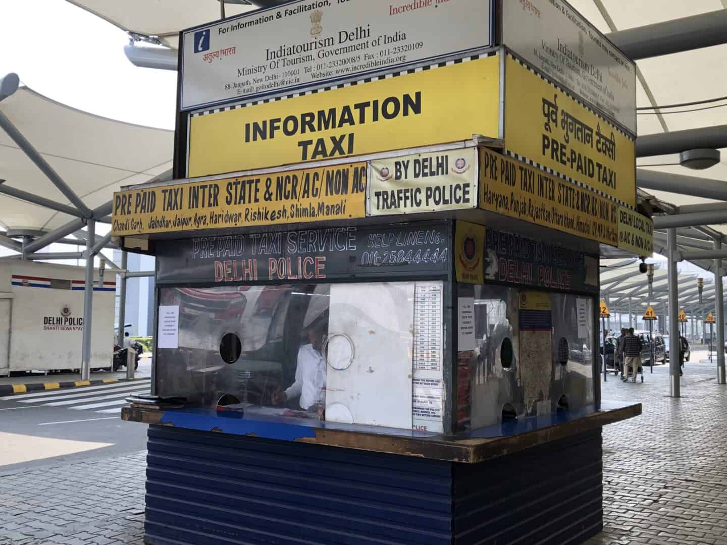 Prepaid taxi booth in Delhi Airport - prepaid taxi delhi airport sim card in india