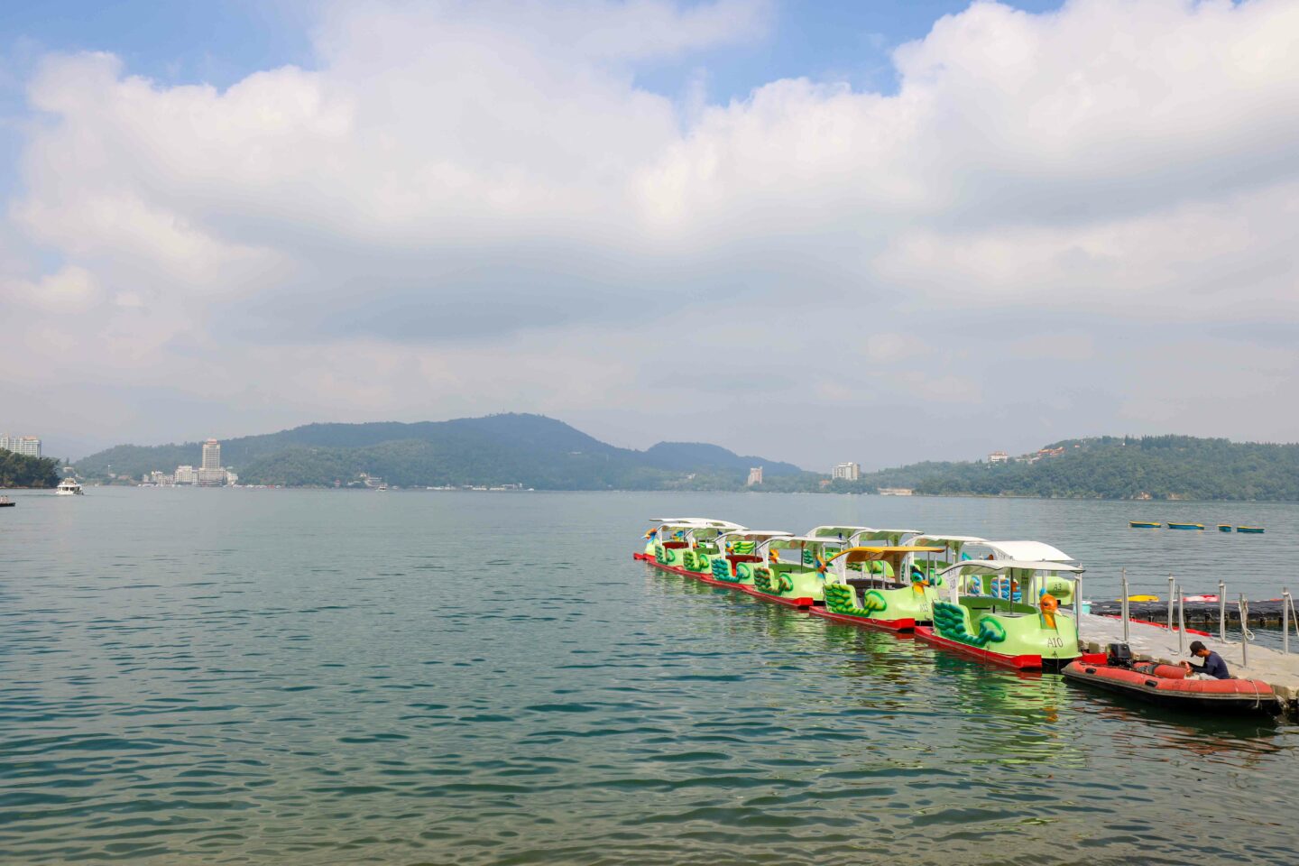 Sun Moon Lake Pedalo Boats - pedalo boats on sun moon lake day trip from Taichung