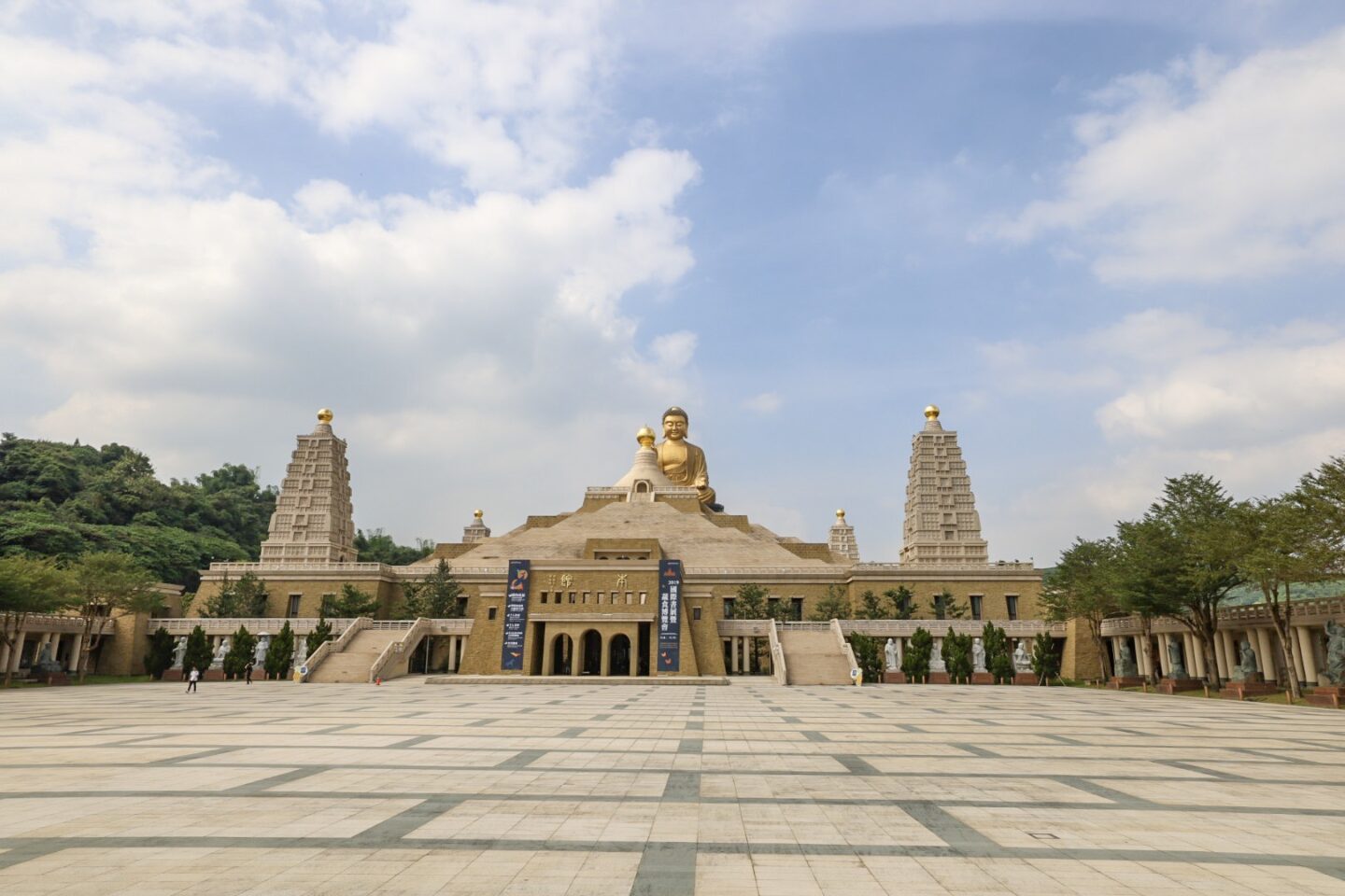Fo Guang Shan Monastery - Fo Guang Shan Monastery Buddha