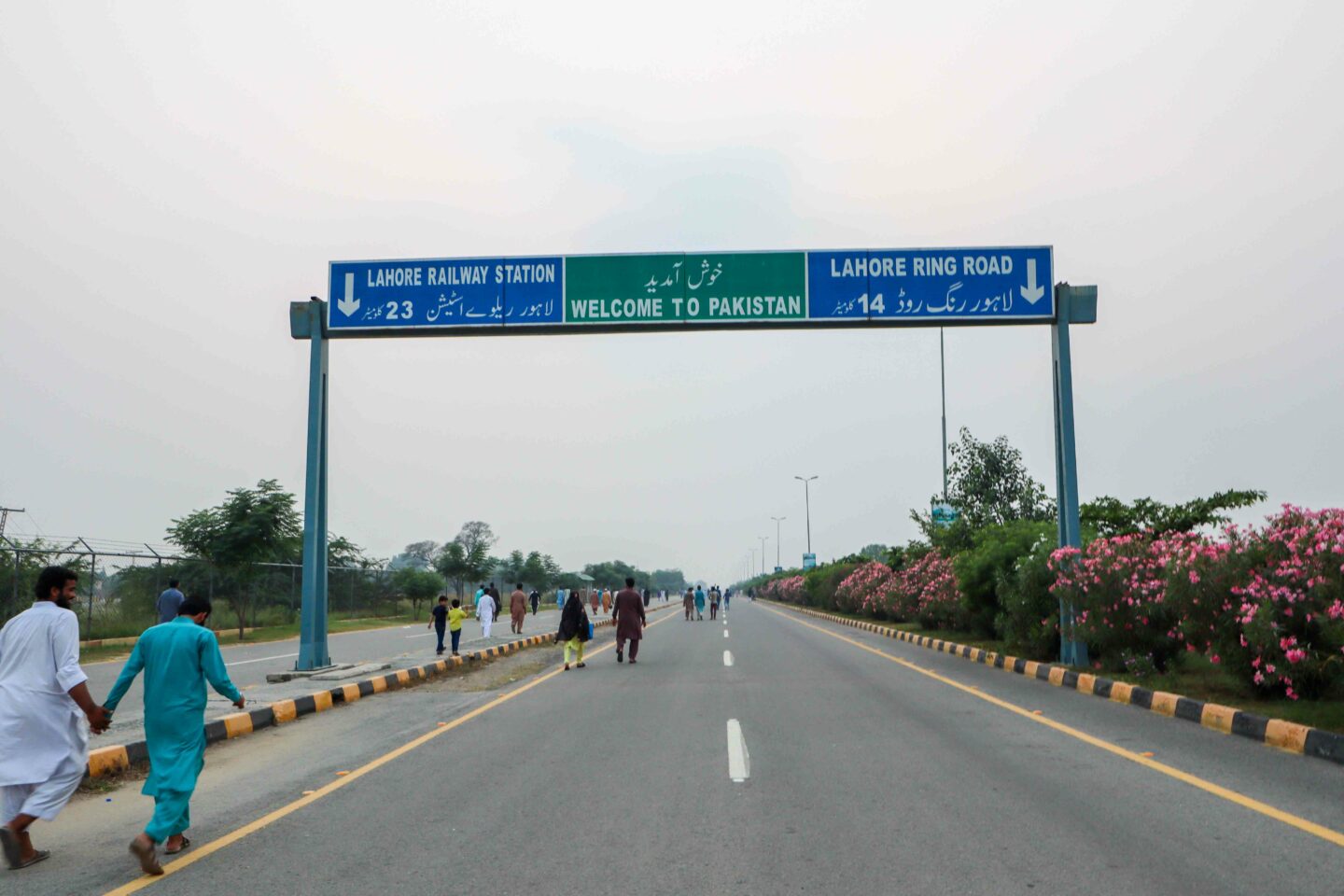 Wagah Border India Pakistan - Wagah Border Crossing, border sign Crossing Wagah Border India Pakistan on foot