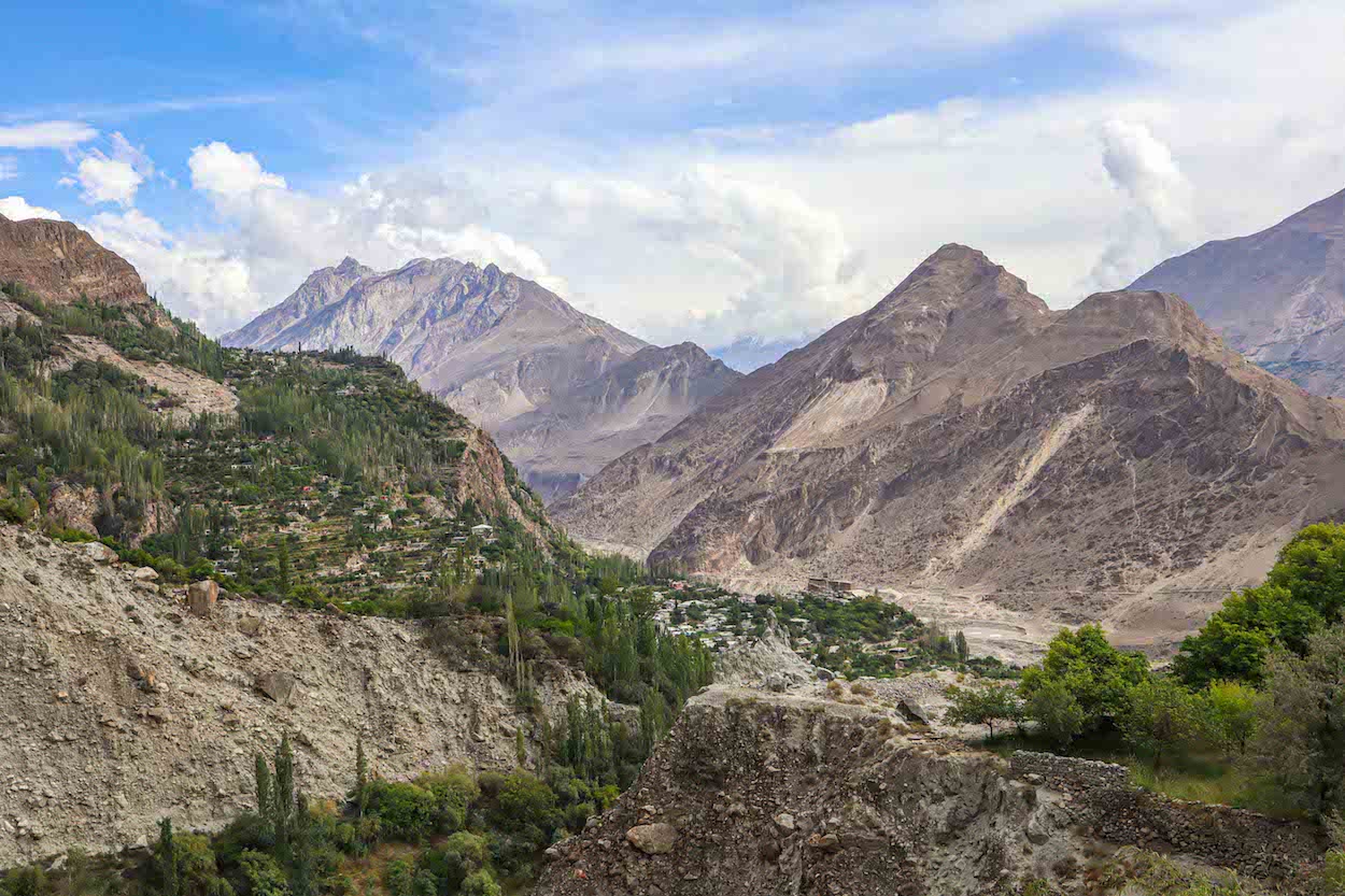 Hunza Mountains - Pakistan itinerary, mountains in karimabad