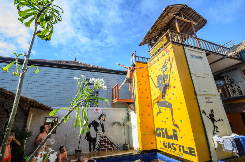 Gili Castle Hostel - Where to stay in Gili Trawangan, Gili Castle Hostel Pool and Climbing Wall