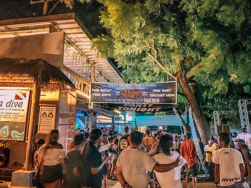 Gili T Pub Crawl - things to do in Gili Trawangan, Pub Crawl sign for Gili T