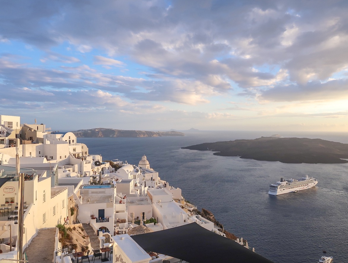 Santorini on a budget - Santorini on a budget, Oia Sunset