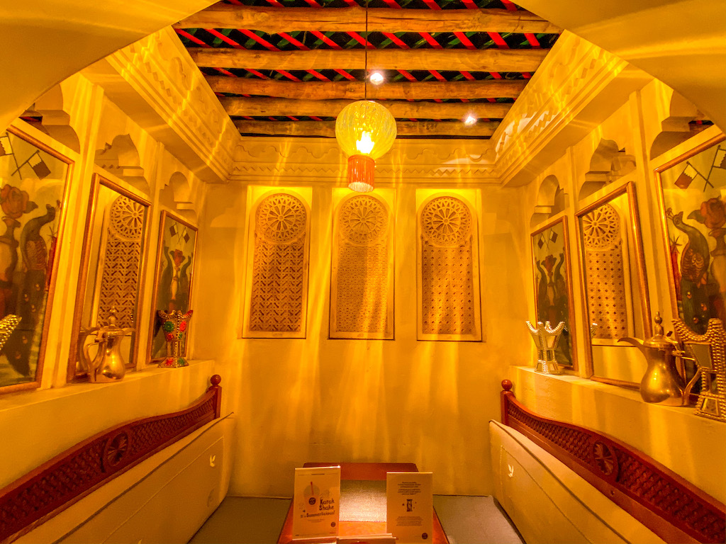Chapati and Karak Knightsbridge - arab areas in London, Chapati and Karak Knightsbridge