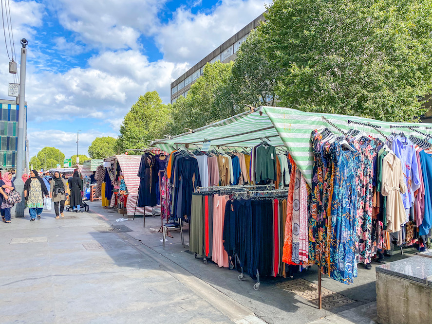 whitechapel market - arab areas in London, whitechapel market