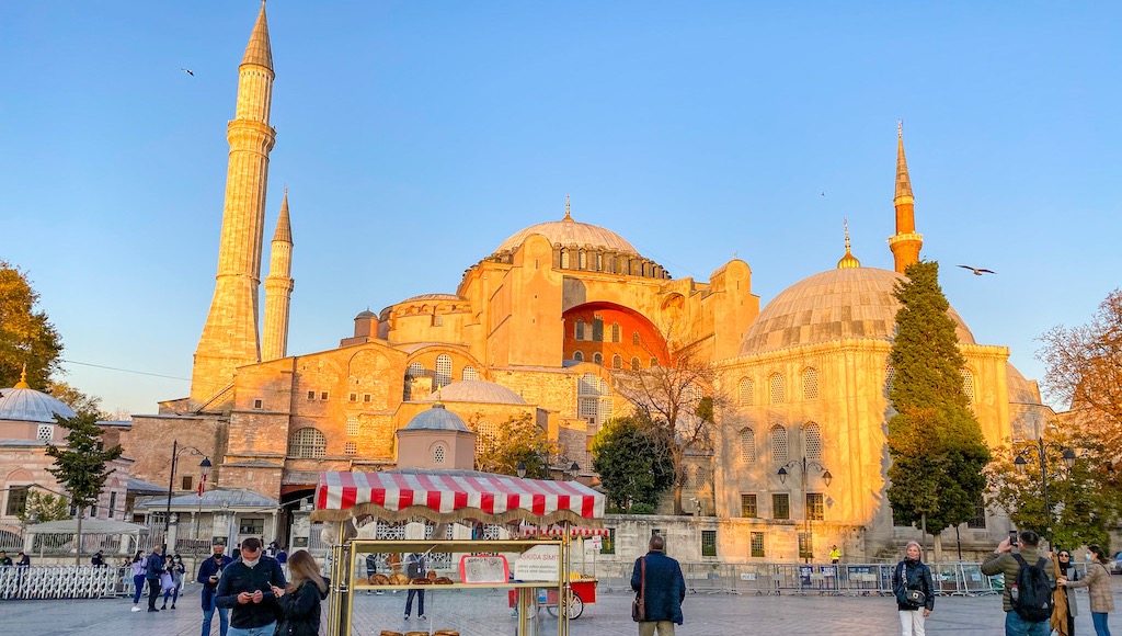 where to stay in Istanbul Taksim or Sultanahmet