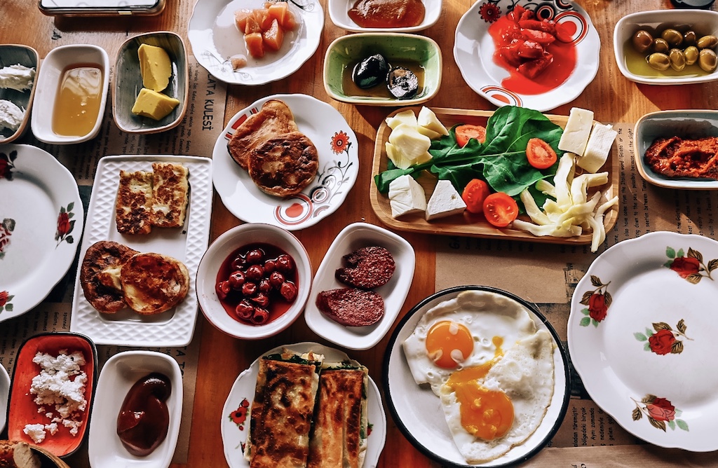 istanbul itinerary 4 days, istanbul 4 day itinerary, 4 days in Istanbul - Turkish Breakfast, istanbul itinerary 4 days, istanbul 4 day itinerary, 4 days in Istanbul