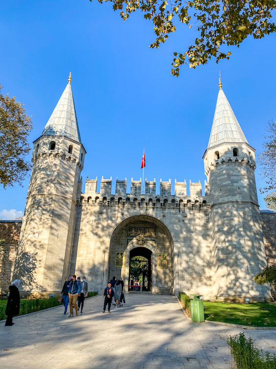 istanbul itinerary 4 days, istanbul 4 day itinerary, 4 days in Istanbul - Topkapi Palace Entrance, istanbul itinerary 4 days, istanbul 4 day itinerary, 4 days in Istanbul