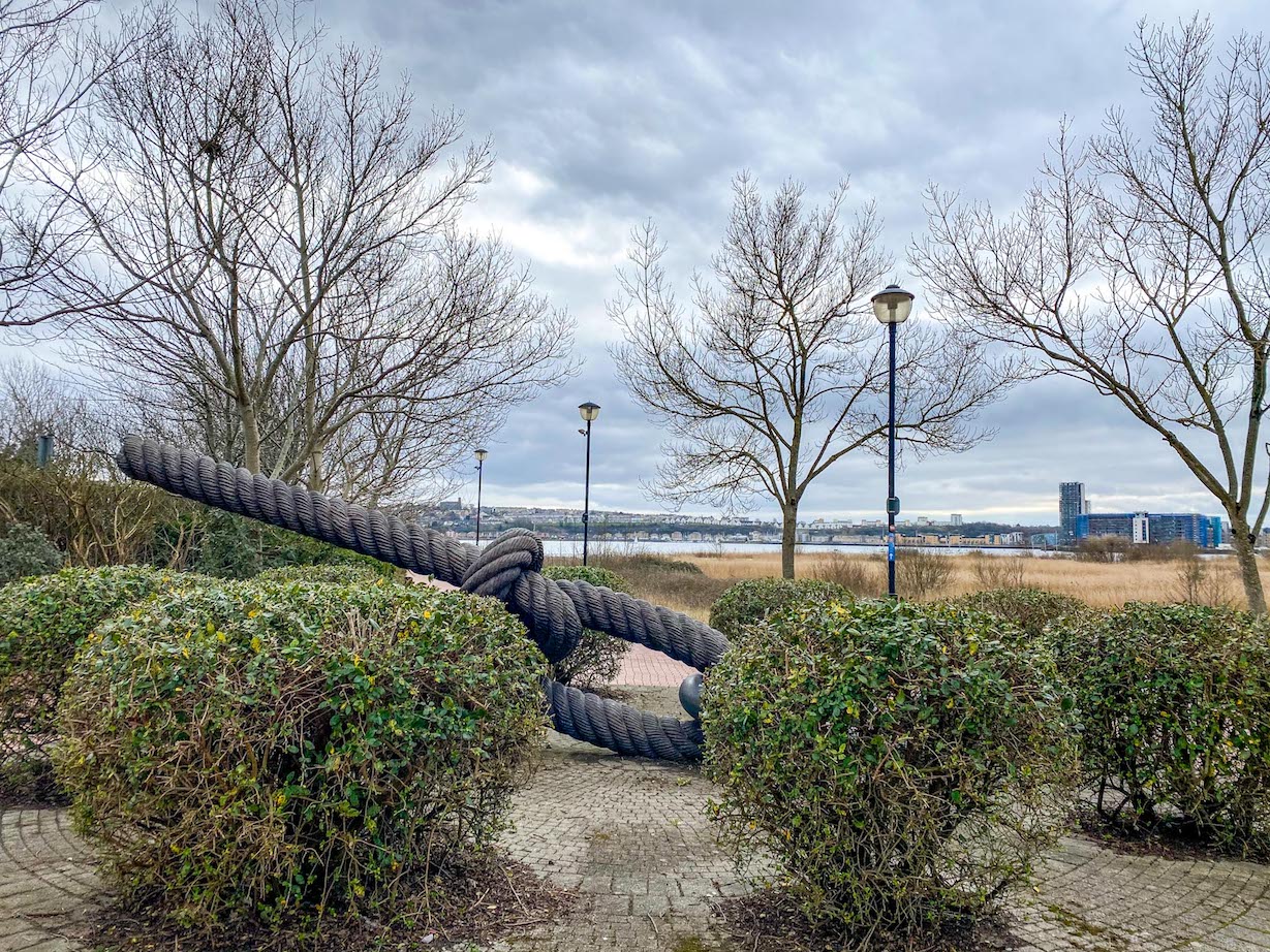 Cardiff Bay Wetlands Reserve Statue - Cardiff Bay Wetlands Reserve Statue