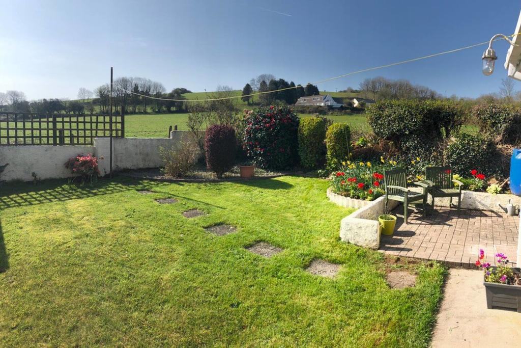 Little Mead Cottage Tenby Garden - Little Mead Cottage Tenby Garden