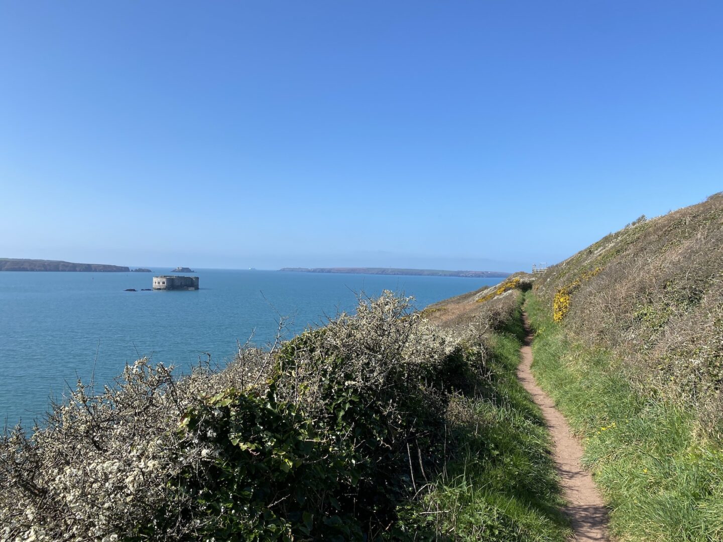 Stack Rock Fort - Pembrokeshire Coastal Path and Stack Rock Fort