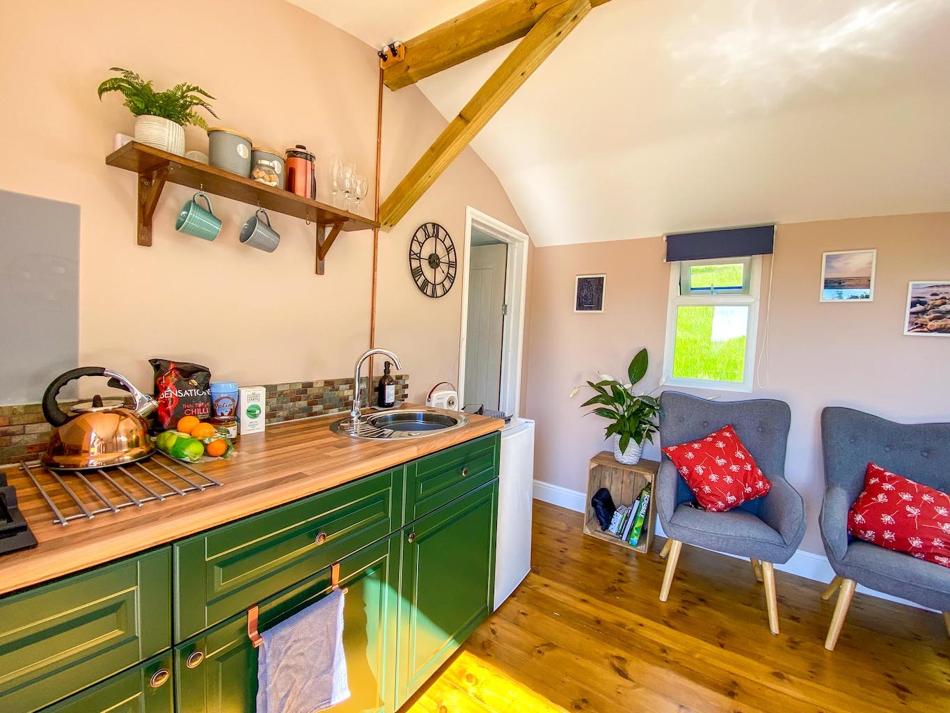 Royal Oak Farm Devon Cabins inside kitchen - Royal Oak Farm Devon Cabins inside kitchen
