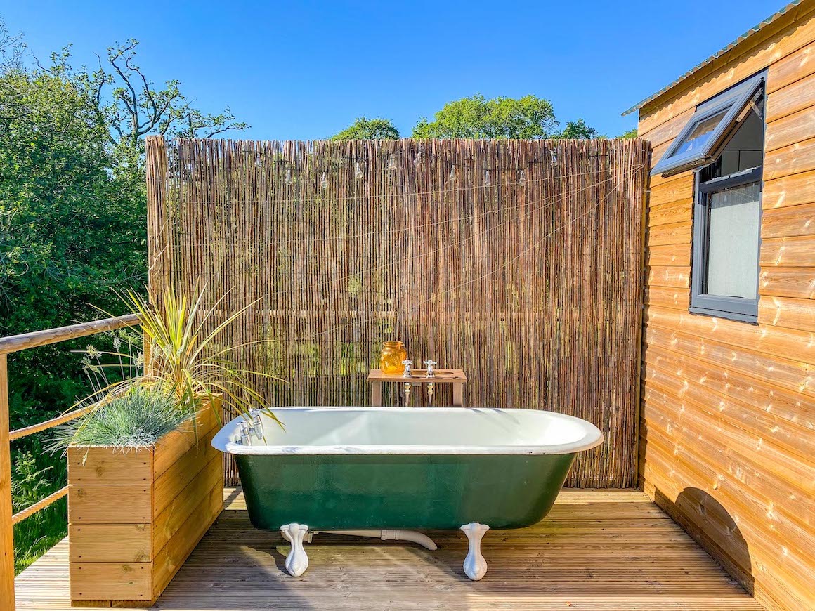 Royal Oak Farm Devon Cabins Outdoor Bath - Royal Oak Farm Devon Cabins Outdoor Bath