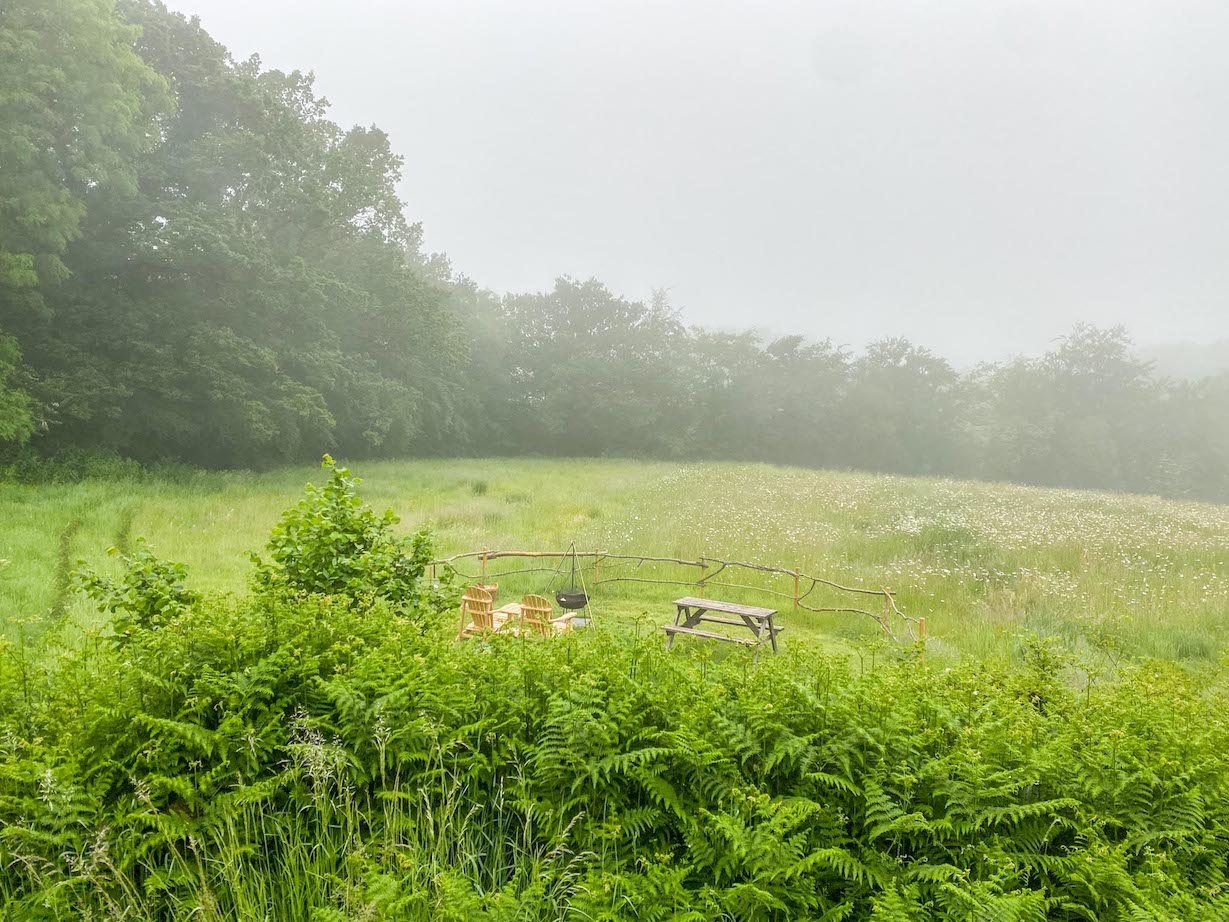 Royal Oak Farm Devon Cabins in the rain - Royal Oak Farm Devon Cabins in the rain