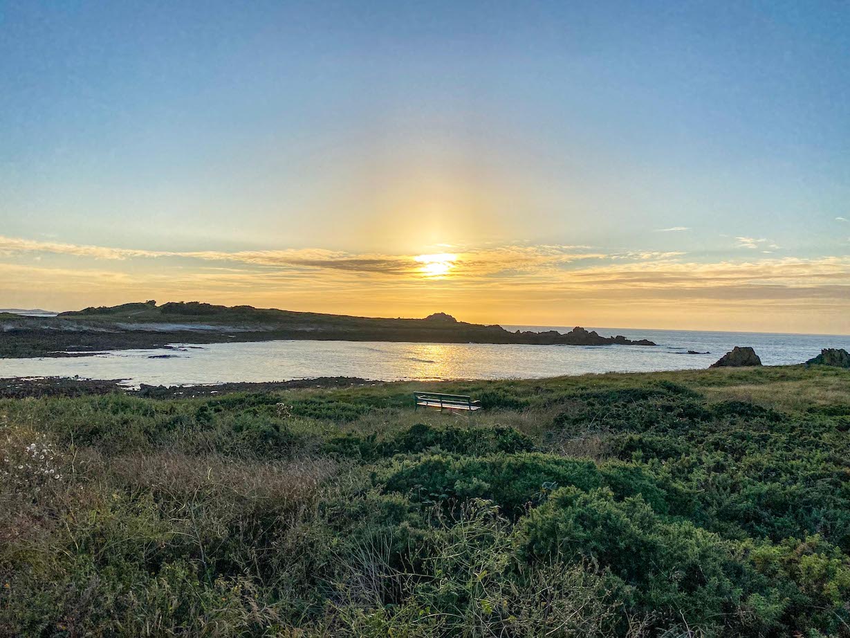 Guernsey itinerary, Cobo Bay Sunset - Guernsey itinerary, Cobo Bay Sunset