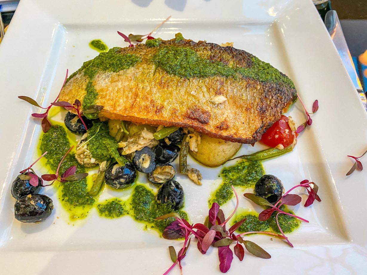 Things to do on Guernsey, Fresh Fish in Restaurant - Things to do on Guernsey, Fresh Fish in Restaurant