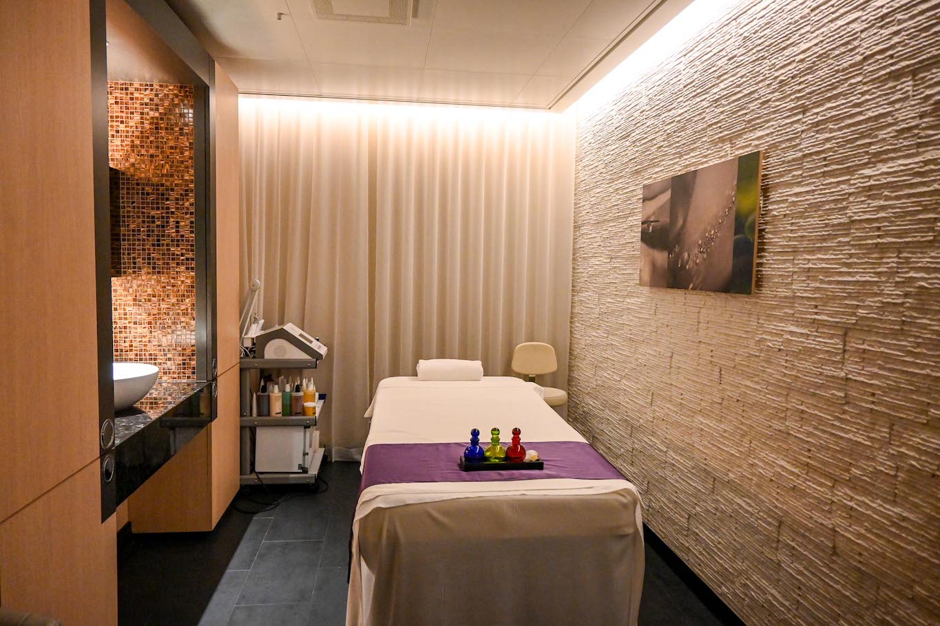 Princess Cruises from Southampton, lotus spa massage room - Princess Cruises from Southampton, lotus spa massage room