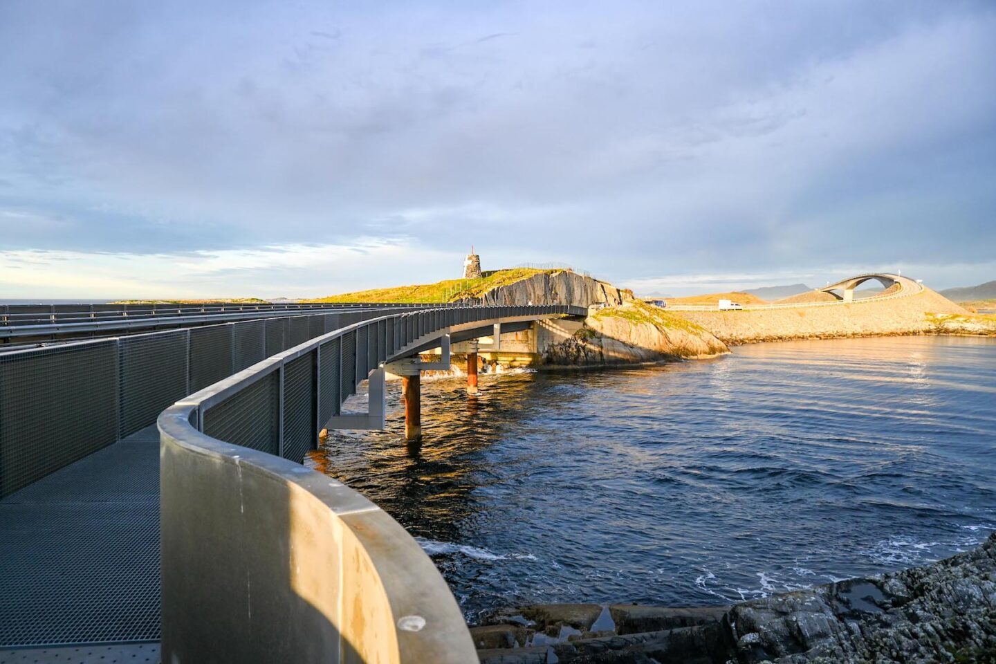 Atlantic Ocean Road Norway, path - Atlantic Ocean Road Norway, path