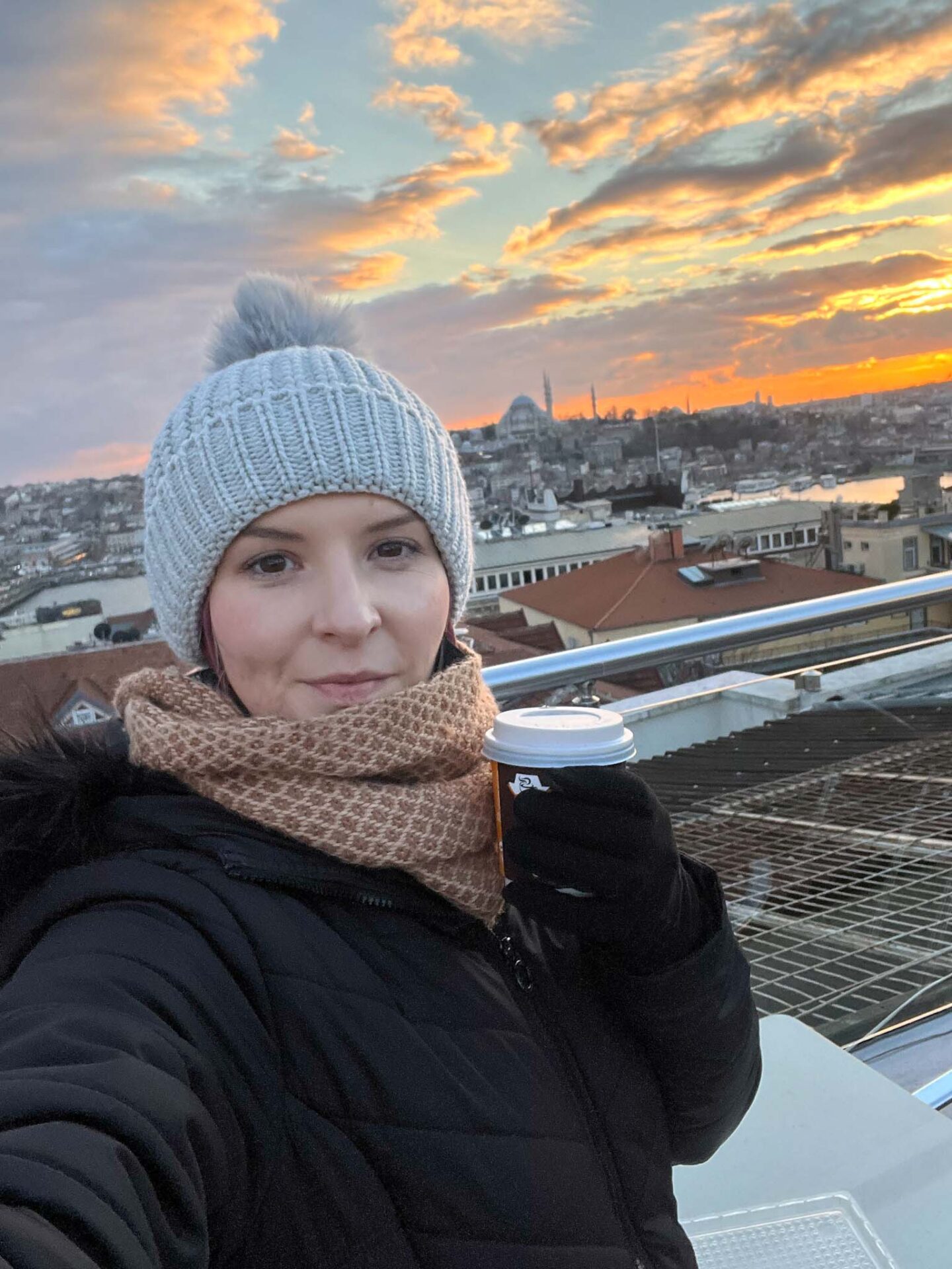 What to wear in Istanbul, Ellie in Istanbul in January snow - What to wear in Istanbul, Ellie in Istanbul in January snow