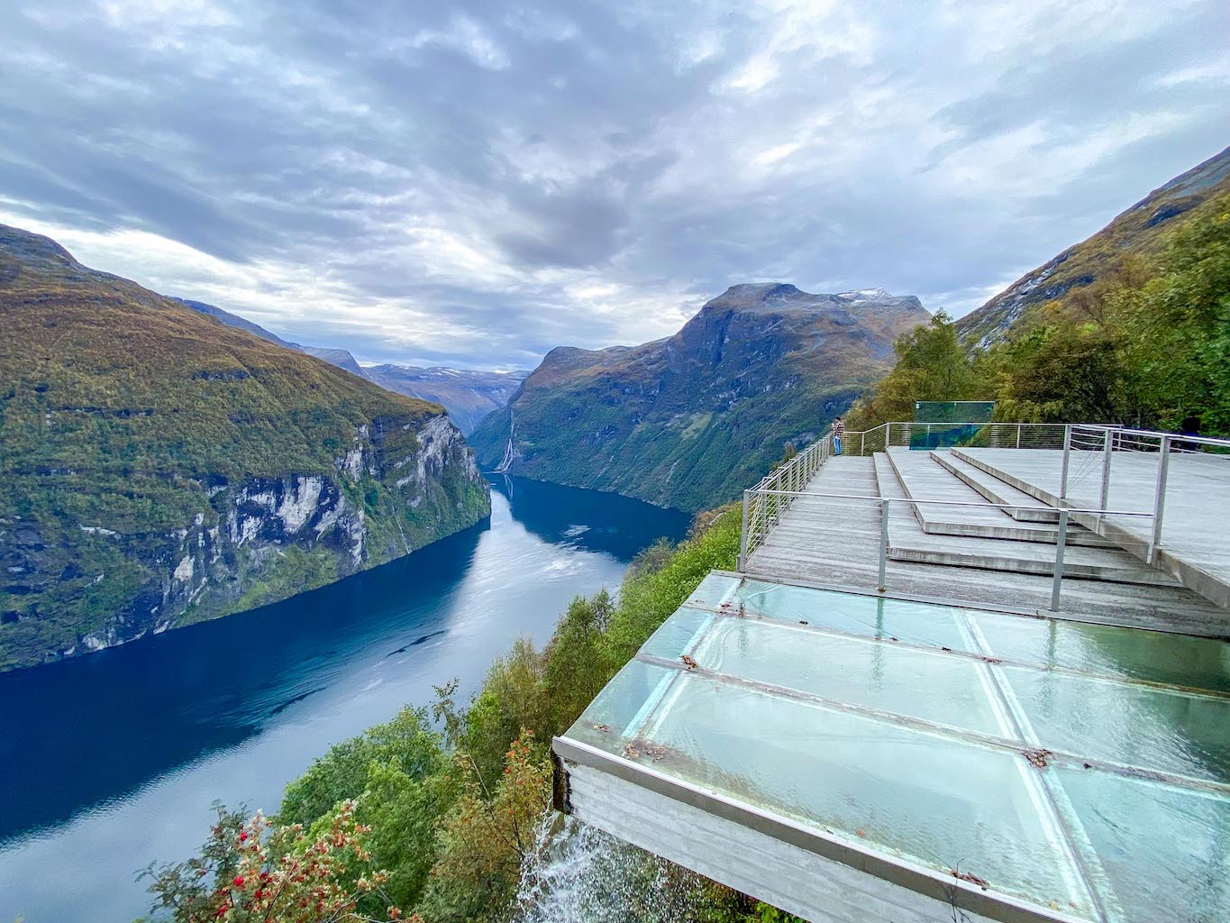 Bergen to Alesund, Ørnevegen Viewpoint over Geirangerfjord - Bergen to Alesund, Ørnevegen Viewpoint over Geirangerfjord