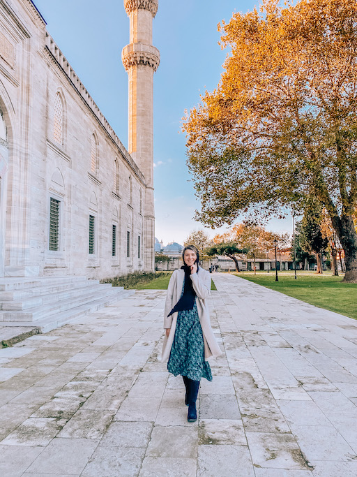 What to wear in Istanbul, wearing covering clothes - What to wear in Istanbul, wearing covering clothes