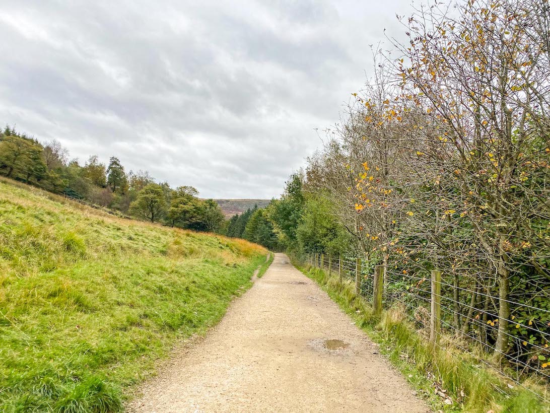 dovestone reservoir walk, Dovestone reservoir main footpath - dovestone reservoir walk, Dovestone reservoir main footpath